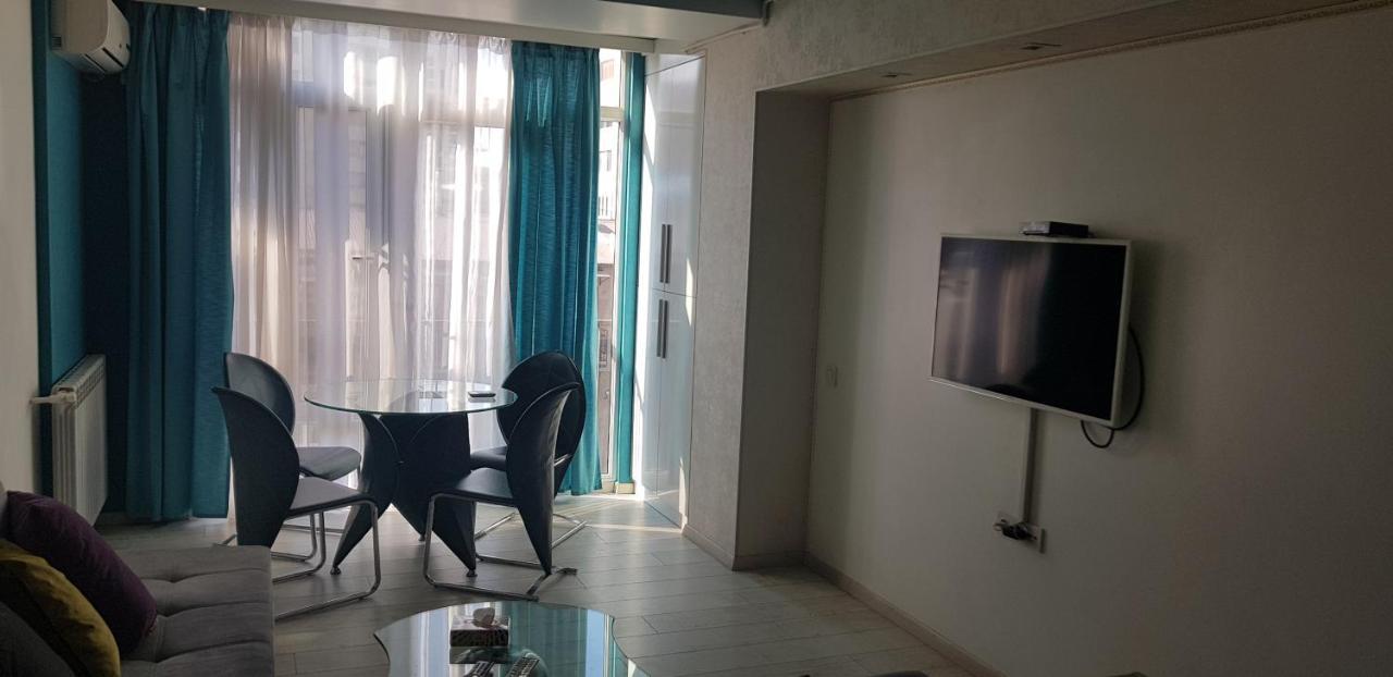 Beautiful Apartment Located In Pushkin Street Erévan Extérieur photo