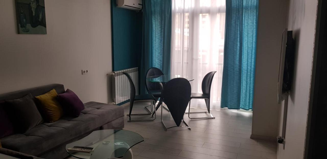 Beautiful Apartment Located In Pushkin Street Erévan Extérieur photo